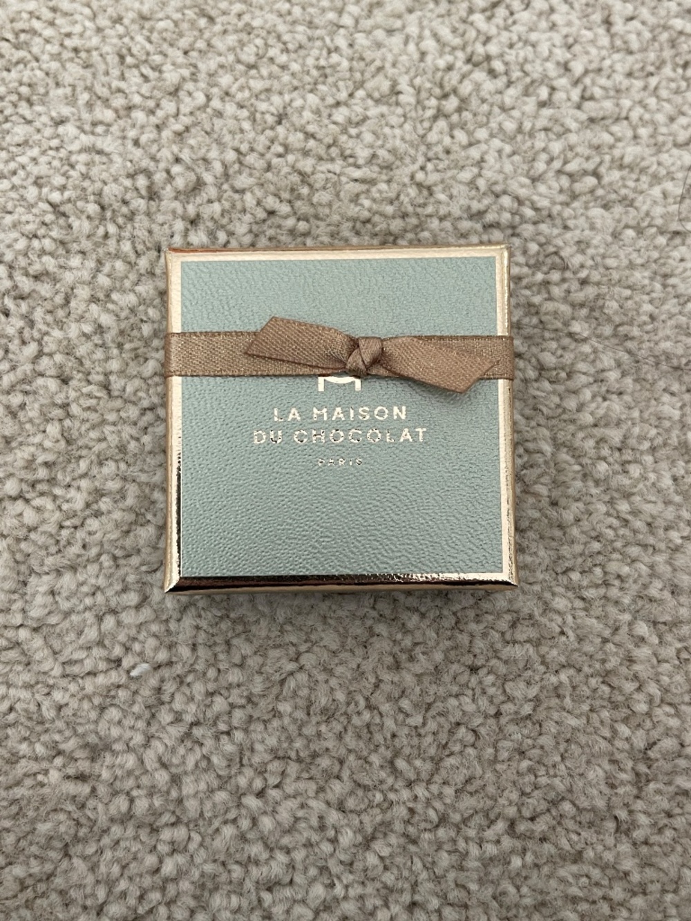 Van Cleef and Arpels - La Maison Du Chocolat Small Box - w/ 2 Chocolates